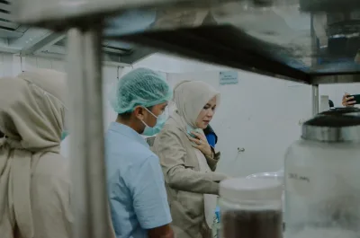 Anggota DPR RI Kartika Sandra Desi Tinjau Keluhan Kualitas Program Makan Bergizi Gratis