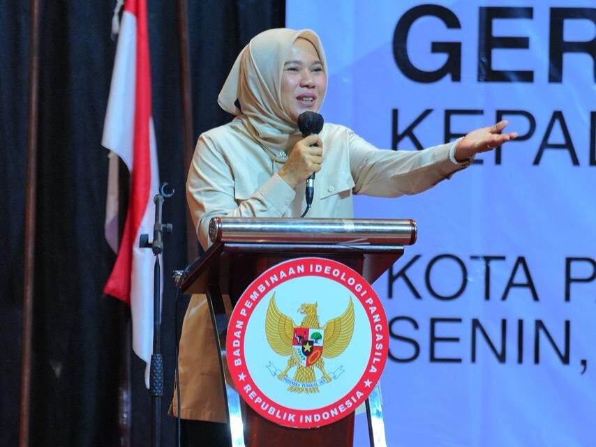 Kapoksi Gerindra Komisi XIII DPR RI Kartika Sandra Desi Hadiri Sosialisasi Penguatan Relawan Gerakan Kebijakan Pancasila di Kota Palembang